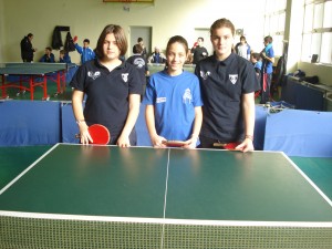 Η ΟΜΑΔΑ ΚΟΡΑΣΙΔΩΝ ΤΟΥ ΕΘΝΙΚΟΥ .ΑΠΟ ΑΡΙΣΤΕΡΑ ΗΡΩ ΚΟΖΑΡΗ, ΧΡΙΣΤΙΝΑ ΚΑΜΠΟΡΟΥΔΗ ΚΑΙ ΜΑΡΙΑ ΠΑΠΑΡΗΓΑ