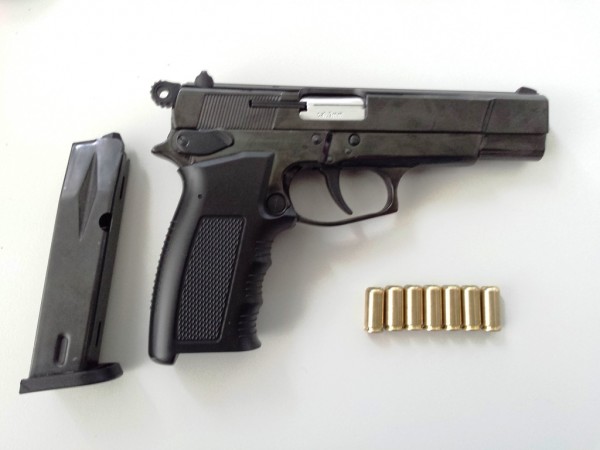 οπλο πιστολι
