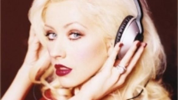 Τι τρέχει με την Aguilera και την GaGa?