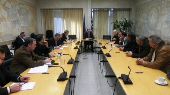 Στενή συνεργασία μεταξύ Εργατικών Κέντρων και Περιφέρειας