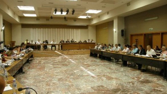 Περιφερειακό Συμβούλιο: “Δεν θα κάνουμε την Περιφέρεια κρατητήριο ψυχών”