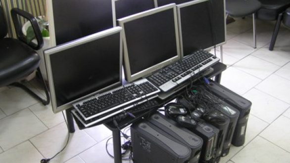 Τους έκλεισαν επειδή έπαιζαν ‘φρουτάκια’