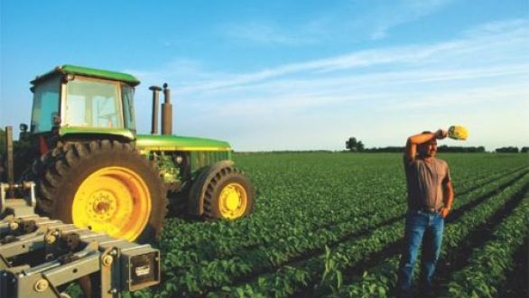 Αποστόλου: Δεν θα υπάρξουν πρόσθετες φορολογικές επιβαρύνσεις για αγρότες