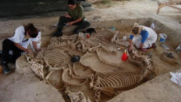 Οι ανασκαφές του εντυπωσιακού ταφικού τύμβου της Μικρής Δοξιπάρας- Ζώνης σε εξέλιξη