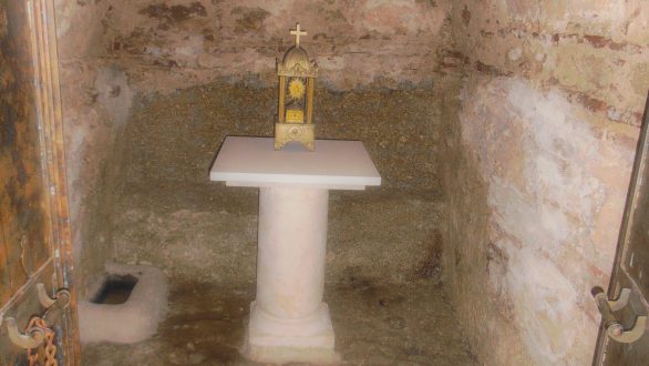 Αναβλύζει ξανά στο εκκλησάκι της Αγ. Μαρίνας στον βράχο του Καλέ στο Διδυμότειχο