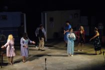 Ξεκίνησε το διαγωνιστικό μέρος του 13ου Πανελλήνιου Φεστιβάλ Ερασιτεχνικού Θεάτρου με “Το έκτο πάτωμα” του Alfred Gehri