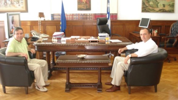 Συνάντηση του βουλευτή Μ. Ουζουνίδη με τον Υπουργό Μακεδονίας-Θράκης Θ. Καράογλου