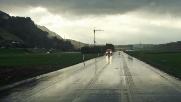 Μέτρα της Τροχαίας και συμβουλές για ασφαλή οδήγηση λόγω των έντονων καιρικών φαινομένων, τα οποία αναμένονται τις επόμενες ημέρες