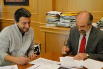 Υπογραφή Σύμβασης Έργου «Δημιουργία Σύγχρονων Παιδοτόπων» από τον Δήμαρχο Αλεξανδρούπολης