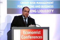 Τα μέτρα πέρασαν, ο προϋπολογισμός ψηφίστηκε. Πρέπει οι εταίροι μας να αντιληφθούν ότι η λιτότητα, μόνο μαζί με κίνητρα για ανάπτυξη μπορούν να οδηγήσουν στην ανάκαμψη της ελληνικής οικονομίας