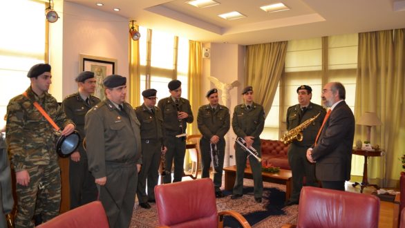 Χριστουγεννιάτικα Κάλαντα στο Δήμαρχο Αλεξανδρούπολης