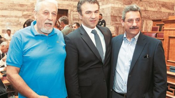 Στην εποχή της πολιτικής κρίσης κάποιοι δημιουργούν νέα κόμματα στα δεξιά της ΝΔ