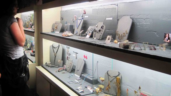 Έκθεση χειροποίητου κοσμήματος