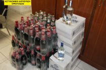 Σύλληψη για λαθρεμπόριο αλκοολούχων ποτών.