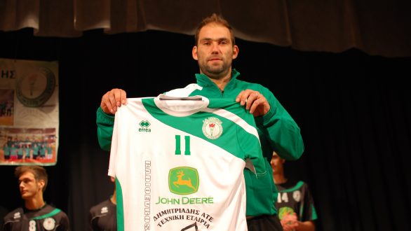 Ο Δημήτρης Βλασακίδης ανανέωσε στον Α.Ο. Ορεστιάδας