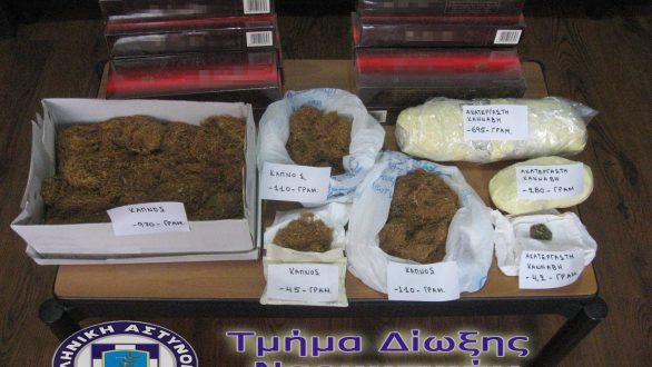 Συνελήφθησαν ένα 36χρονος και ένας 29χρονος για κατοχή ναρκωτικών και λαθραίων τσιγάρων