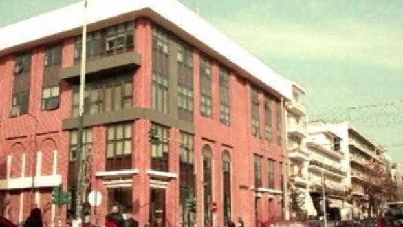 ΑΝΑΣΤΑΤΩΣΗ ΑΠΟ ΣΗΜΕΙΩΜΑ ΓΙΑ ΒΟΜΒΑ ΣΤΟ ΔΗΜΑΡΧΕΙΟ ΑΛΕΞΑΝΔΡΟΥΠΟΛΗΣ