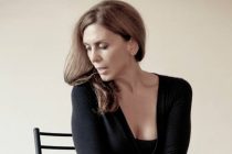 Η  ΠΟΡΝΗ  ΑΠΟ  ΠΑΝΩ Με  την  Κατερίνα  Διδασκάλου  στο  Θέατρο  ΔΙΟΝΥΣΟΣ Σήμερα και αύριο.