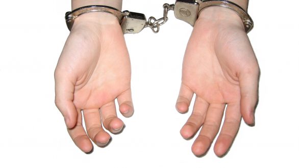 ΣΥΛΛΗΨΗ ΕΝΟΣ ΔΙΑΚΙΝΗΤΗ ΚΑΙ ΟΚΤΩ ΛΑΘΡΟΜΕΤΑΝΑΣΤΩΝ