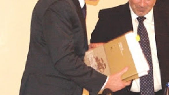 Γιαννακίδης προς Παπανδρέου “Σας ζητώ να αποτρέψετε την αδειοδότηση για την εξόρυξη χρυσού”