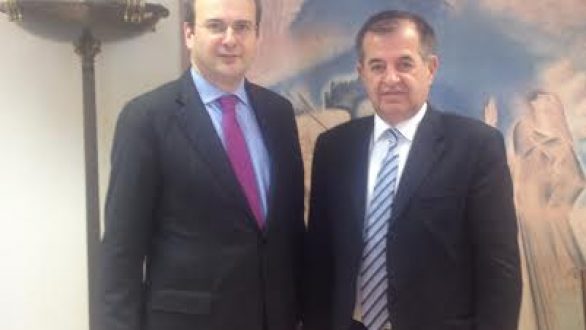 Συνάντηση του Γιωργου Παυλίδη με τον Υπουργό Ανάπτυξης Κ.Χατζηδακη