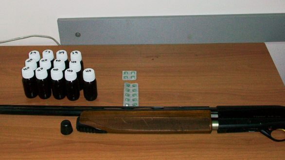  Σύλληψη ημεδαπού για κατοχή ναρκωτικών και παράνομη οπλοκατοχή