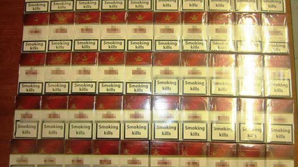 Σύλληψη αλλοδαπού για κατοχή λαθραίων τσιγάρων