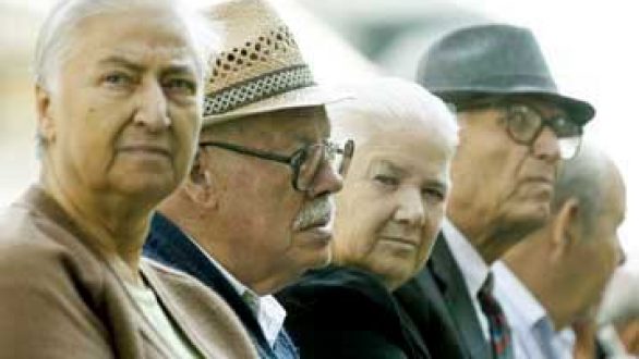 Τέσσερα μέτρα στήριξης 1,3 δισ. ευρώ για 2,6 εκατ. συνταξιούχους