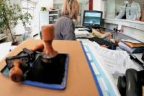 Από 40 γίνονται 45 οι εβδομαδιαίες ώρες εργασίας στο δημόσιο