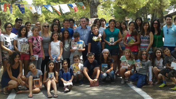 Γεροντόπουλος: Η Ελλάδα αγκαλιάζει ξανά με τα  προγράμματα φιλοξενίας τα παιδιά της Ομογένειας