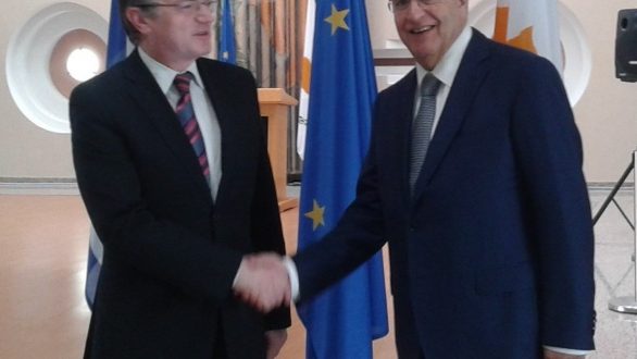 Επίσκεψη ΥΦΥΠΕΞ Κυρ. Γεροντόπουλου σε στρατόπεδο της ΕΛΔΥΚ