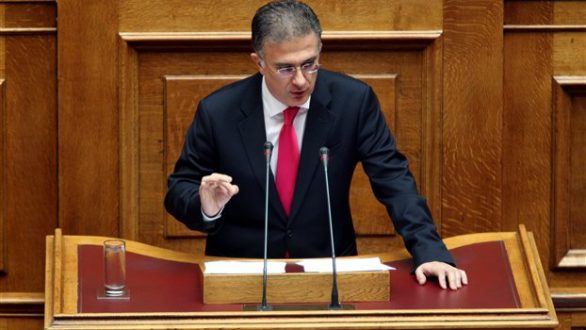Έρχονται φοροελαφρύνσεις και κατάργηση τεκμηρίων