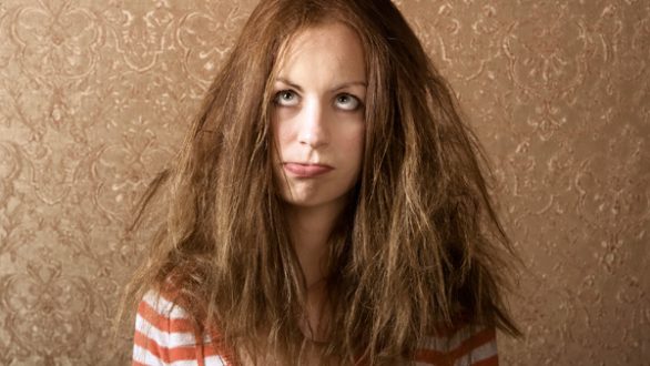 Αντιμετωπίστε το φριζάρισμα των μαλλιών