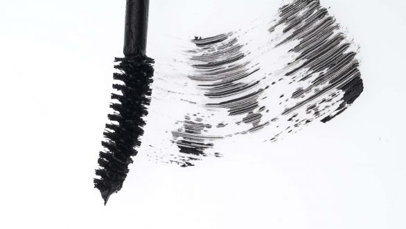 Τι μπορείς να κάνεις με το βουρτσάκι από μία τελειωμένη μάσκαρα