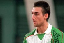 Για το είδωλο των παιδικών μου χρόνων τον Νίκο…