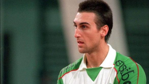 Για το είδωλο των παιδικών μας χρόνων τον Νίκο…