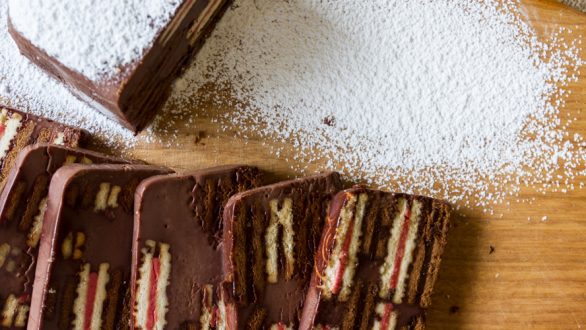 Συνταγή:Κορμός με γεμιστά μπισκότα