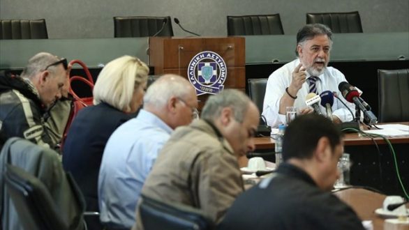 Γ. Πανούσης: Ζούγκλα παραπληροφόρησης το “άνοιγμα” των κέντρων κράτησης