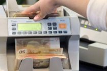 Μέχρι αύριο η ανάληψη των 300 ευρώ – Από Σάββατο ξανά στο μηδέν