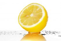 5 καθημερινές χρήσεις του λεμονιού μέσα στο σπίτι σου!