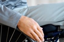 Η ΚΕΔΕ προτρέπει τους δήμους να απαλλάξουν τα άτομα με αναπηρία από τα δημοτικά τέλη