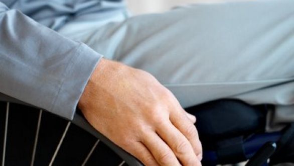 Η ΚΕΔΕ προτρέπει τους δήμους να απαλλάξουν τα άτομα με αναπηρία από τα δημοτικά τέλη