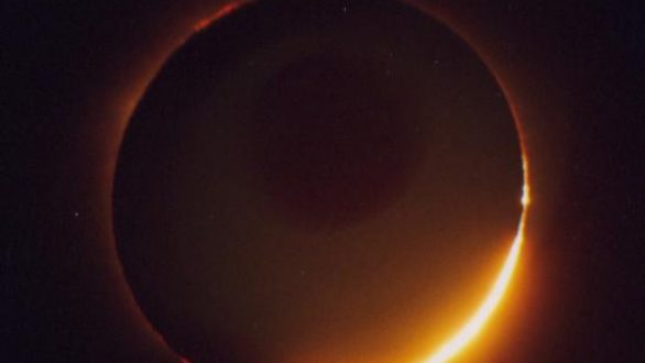 Ολική έκλειψη Ηλίου