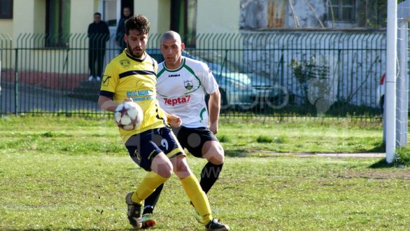 Ανανέωσε και ο Καπανίκας στην Ένωση!