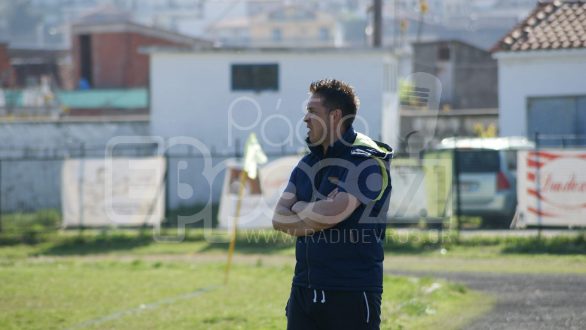 Ανανέωσε ο Μαυράκης…