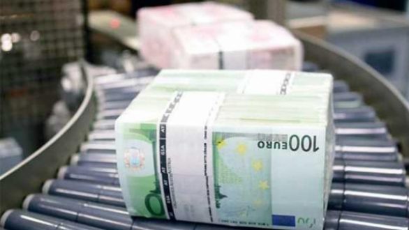 Μικρότεροι οι μισθοί και οι συντάξεις