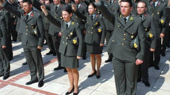 Νέες ρυθμίσεις για την άδεια κύησης τοκετού για τις γυναίκες στρατιωτικούς