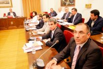 Συνεδρίασε για πρώτη φορά η Εξεταστική Επιτροπή για τα μνημόνια