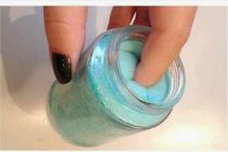 Πώς θα αφαιρέσετε αποτελεσματικά το βερνίκι νυχιών