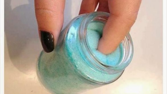 Πώς θα αφαιρέσετε αποτελεσματικά το βερνίκι νυχιών